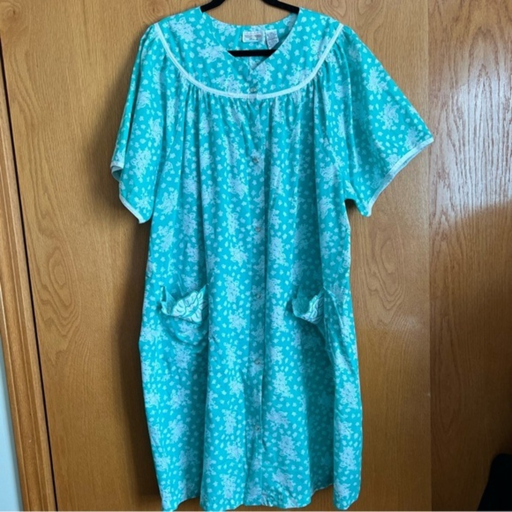 Kelly Reed size 24W teal floral cotton blend robe